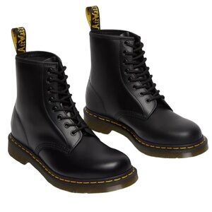 Dr Martens 1460 Women’s Smooth Black Leather 8 eyelet Lace Up Boots size 7 New